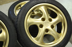 Porsche 17" 5 Spoke Twists wheels in powdercoated Gold